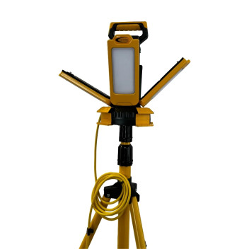 Superior Worklight 360 Degrees With Tripod IP54 110v 120w*