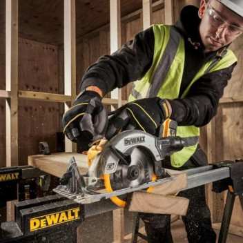 Dewalt DCS565N XR BL Circular Saw 18v Naked